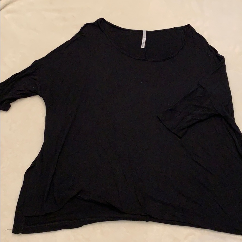 Love California black short sleeve top